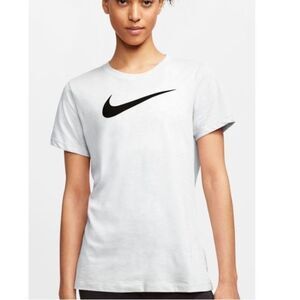 Nike Dry Training T-Shirt Women White, Size: XL athletics sport shirt